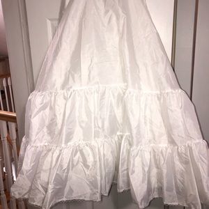 Slip for under dresses never worn!